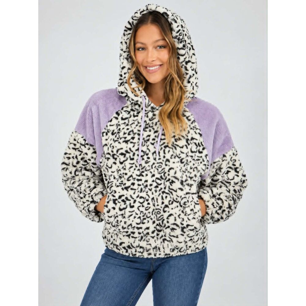 NWT Size Medium Hem & Thread Hooded Pullover Sweater